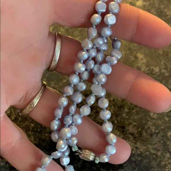 Icy blue pearl necklace - Picture 6 of 9